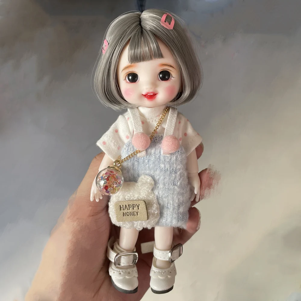 1/8 Scale BJD 16cm Super Cute Angel Princess Doll OB11 Joints Body Hand Makeup Dolls Mini Figures Model Kids Toys Gift For Girls
1/8 Scale BJD 16cm Super Cute Angel Princess Doll OB11 Joints Body Hand Makeup Dolls Mini Figures Model Kids Toys Gift For Girls