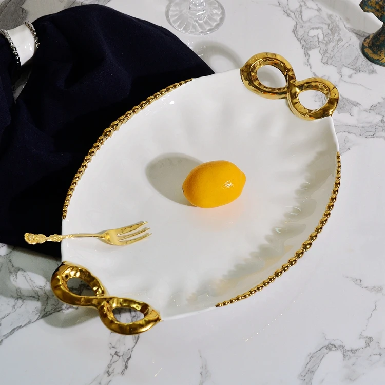European Court gold plated 15.5 inch big fruit basket home furnishing ceramic pendulum double ear plate
European Court gold plated 15.5 inch big fruit basket home furnishing ceramic pendulum double ear plate