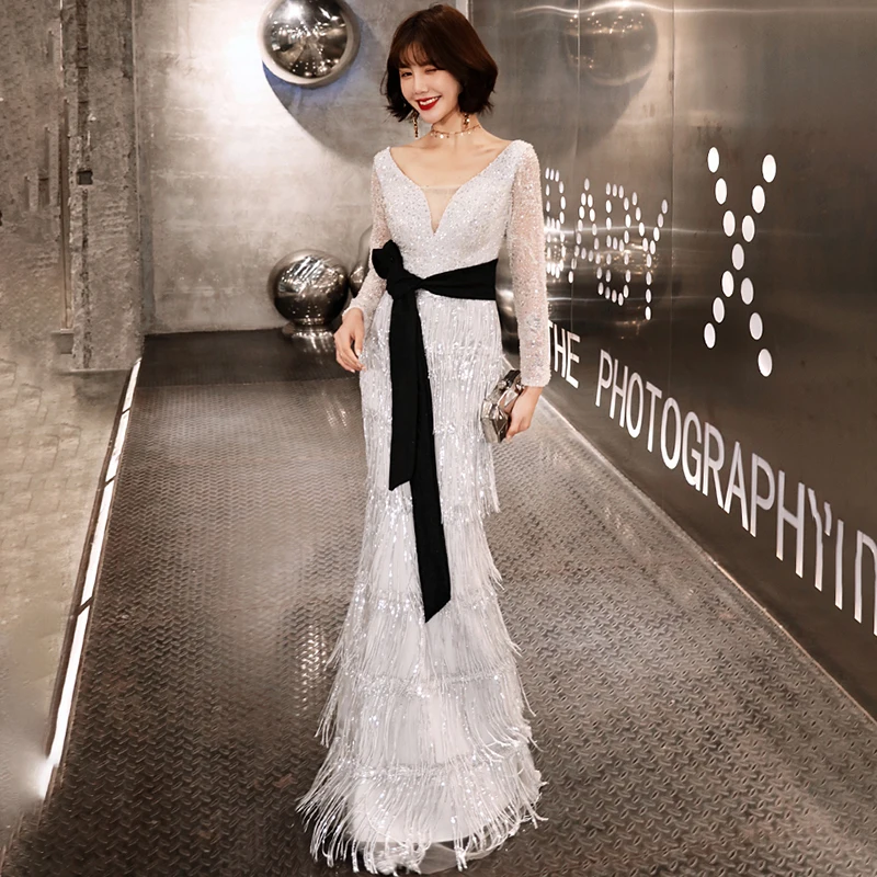 White Evening Dresses Sequins Full Sleeves Lace V-Neck New Mermaid Floor-length Tiered Plus size Women Formal Party Dress C244
White Evening Dresses Sequins Full Sleeves Lace V-Neck New Mermaid Floor-length Tiered Plus size Women Formal Party Dress C244