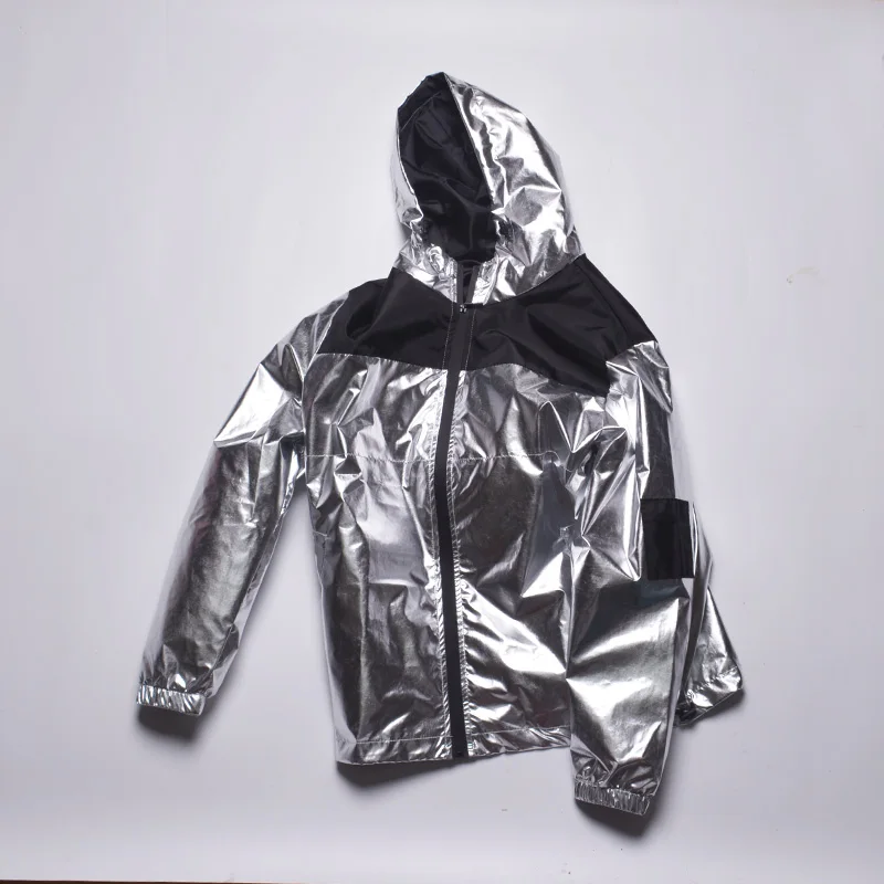Silver Shiny Jacket for Men Hooded Nightclub Mens Street Wear Clothes Street Dance Outfits Night Club Rave Costume
Silver Shiny Jacket for Men Hooded Nightclub Mens Street Wear Clothes Street Dance Outfits Night Club Rave Costume