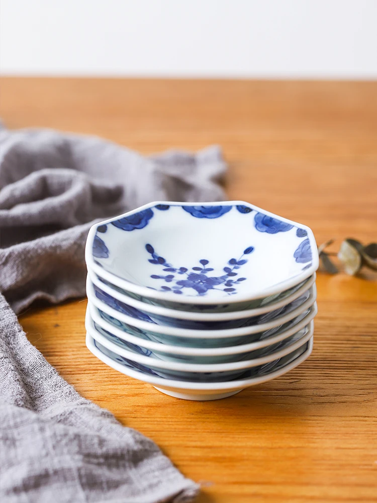 1 PC Japanese Octagonal Ceramic Seasoning Dish Dipping Sauce Bowl Exquisite Household Made in Japan
1 PC Japanese Octagonal Ceramic Seasoning Dish Dipping Sauce Bowl Exquisite Household Made in Japan