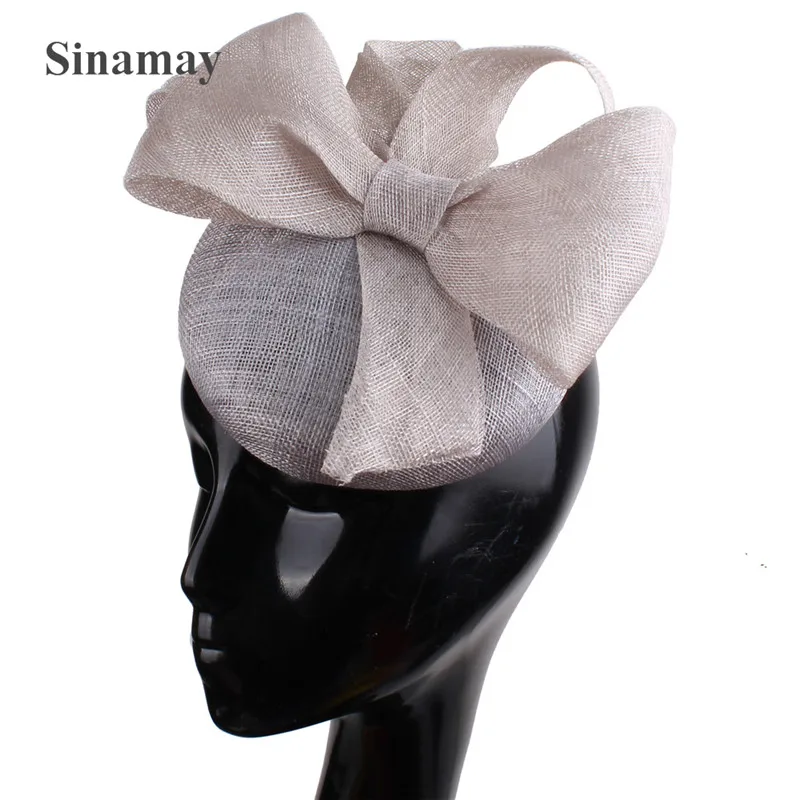 4 слоя Sinamay Millinery, Высококачественная Женская Вуалетка, головной убор, повязка на голову, свадебный головной убор с бантом, головной убор для вечевечерние
4 слоя Sinamay Millinery, Высококачественная Женская Вуалетка, головной убор, повязка на голову, свадебный головной убор с бантом, головной убор для вечевечерние