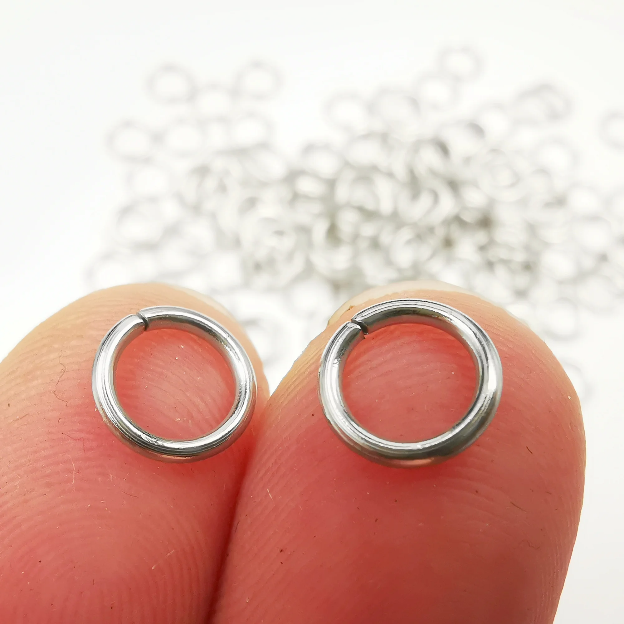 1000 шт., открытые кольца для прыжков из нержавеющей стали, DIY ремесло, разрезные кольца, соединительные кольца для ювелирных изделий, сделай сам
1000 шт., открытые кольца для прыжков из нержавеющей стали, DIY ремесло, разрезные кольца, соединительные кольца для ювелирных изделий, сделай сам