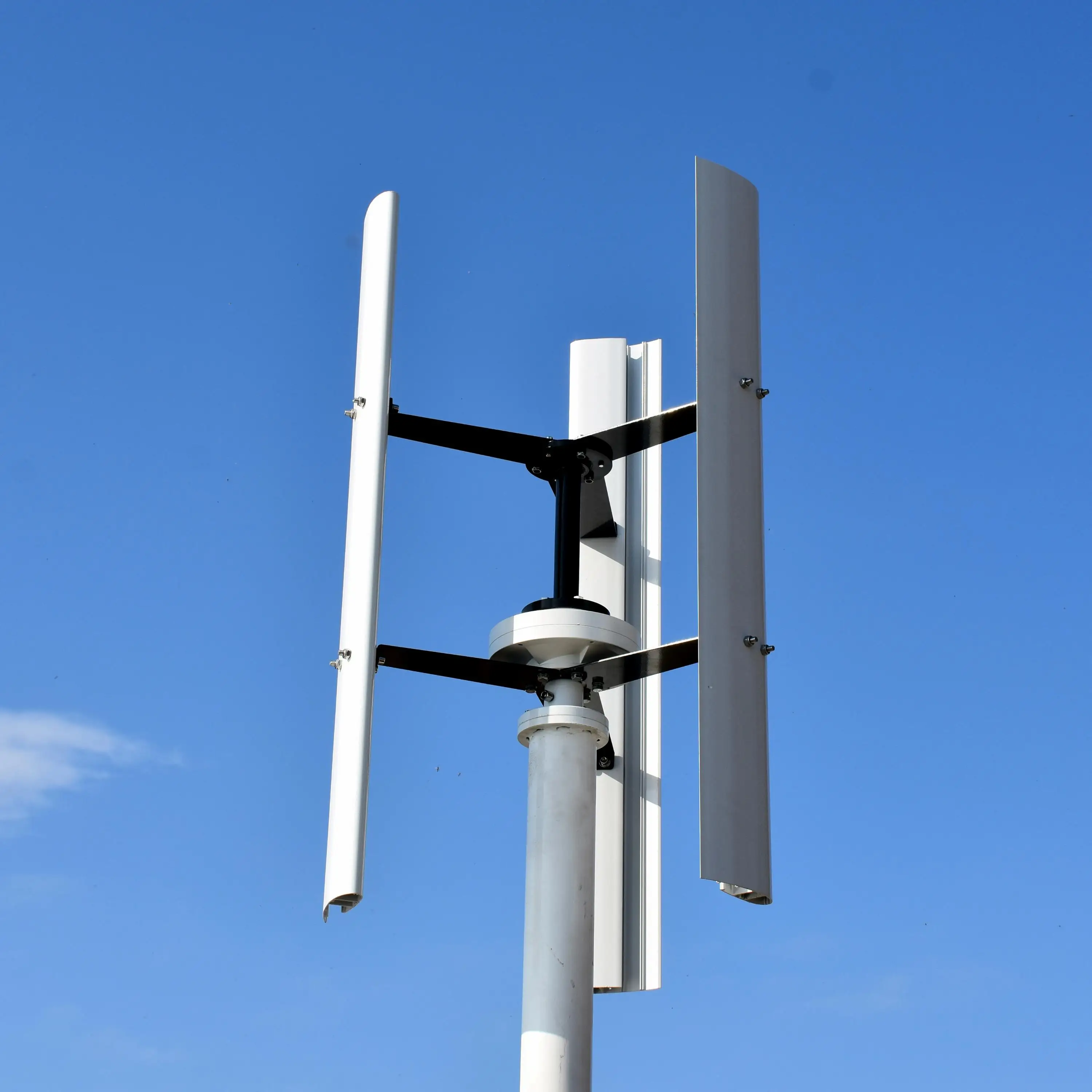 Генератор H- Wind, 600 Вт, 12 В, 24 В, белый цвет, VAWT, вертикальная ось, жилое энергопотребление с контроллером заряда PWM/MPPT BOOST
Генератор H- Wind, 600 Вт, 12 В, 24 В, белый цвет, VAWT, вертикальная ось, жилое энергопотребление с контроллером заряда PWM/MPPT BOOST