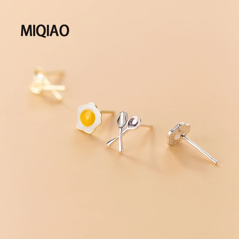 MIQIAO 925 Sterling Silver Gold Earrings For Women Poached Egg Female Studs Asymmetrical Knife Fork Fashion Jewelry Accessories
MIQIAO 925 Sterling Silver Gold Earrings For Women Poached Egg Female Studs Asymmetrical Knife Fork Fashion Jewelry Accessories