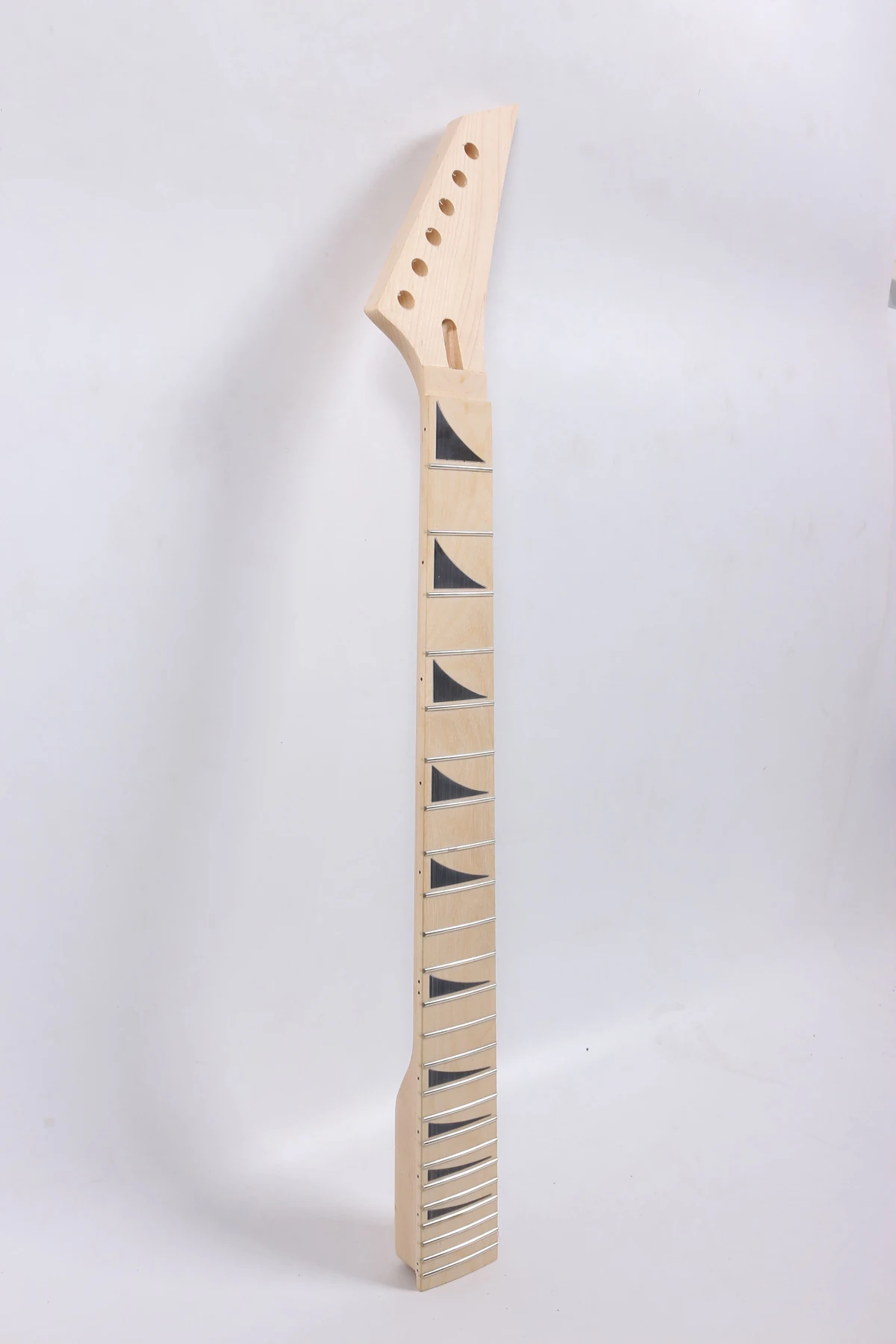25.5 648 mm 24 fret electric guitar neck unfinished maple make and maple fingerboard
25.5 648 mm 24 fret electric guitar neck unfinished maple make and maple fingerboard