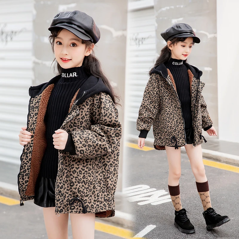 Children's Velveted Leopard Denim Jacket Outerwear Boys & Girls Fashion Hooded Trench Coat Teenager Kids Casual Windbreaker P129
Children's Velveted Leopard Denim Jacket Outerwear Boys & Girls Fashion Hooded Trench Coat Teenager Kids Casual Windbreaker P129