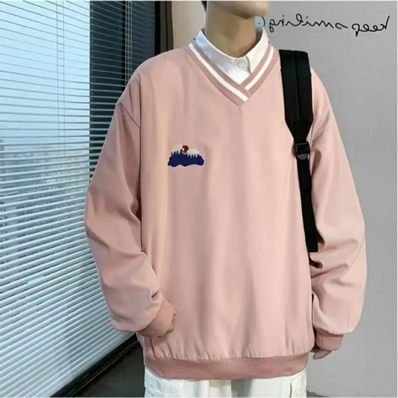 Cotton V-neck long-sleeved T-shirt men's autumn embroidery Sweatshirt Korean trend loose versatile bottoming shirt unisex top 
Cotton V-neck long-sleeved T-shirt men's autumn embroidery Sweatshirt Korean trend loose versatile bottoming shirt unisex top