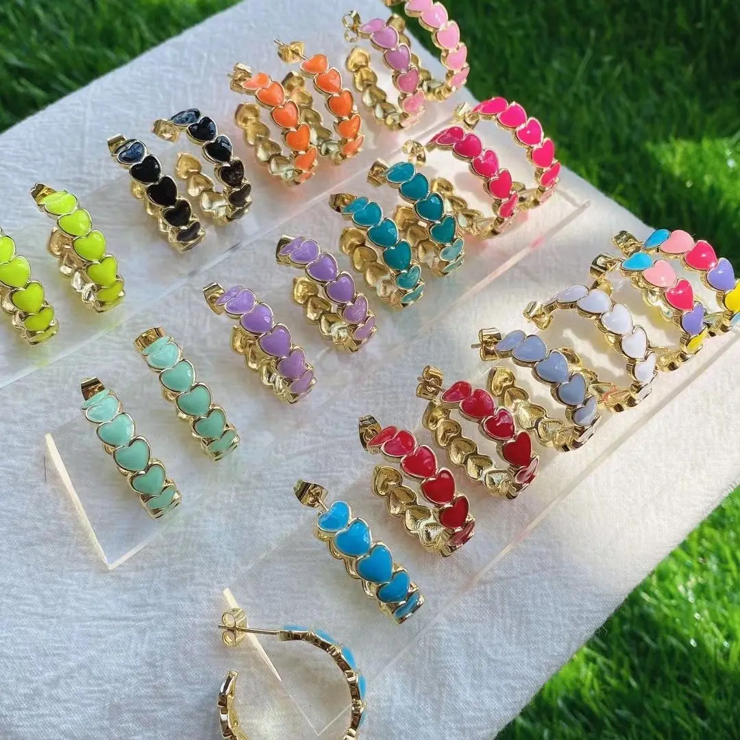 5 Pairs, New Colorful Enamel Heart Surrounded Lovely Stacking Earring for Women Minimalist Gold Studs for Friends Jewelry
5 Pairs, New Colorful Enamel Heart Surrounded Lovely Stacking Earring for Women Minimalist Gold Studs for Friends Jewelry