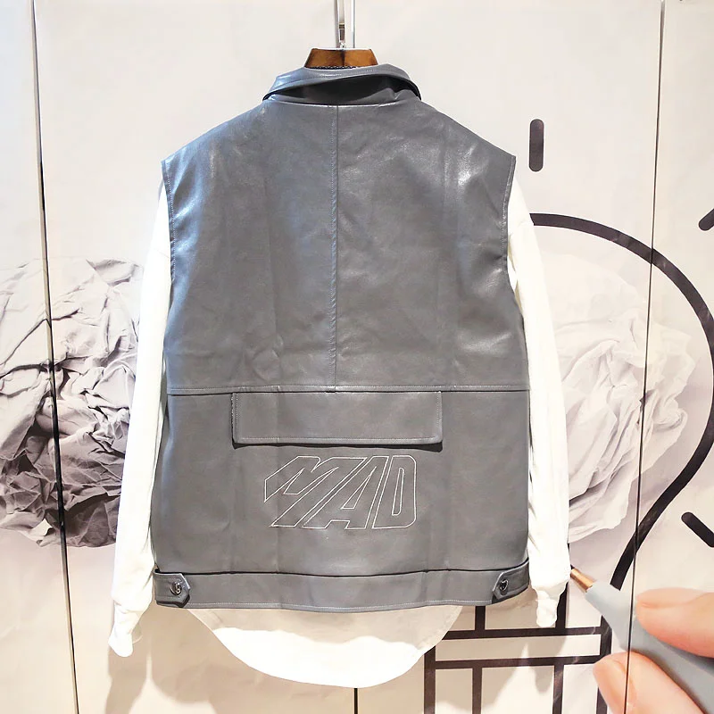 Men Autumn Loose Sleeveless Jacket Fashion Single Breasted Leather Waistcoat Street Pocket Solid Color Biker Motorcycle Vest
Men Autumn Loose Sleeveless Jacket Fashion Single Breasted Leather Waistcoat Street Pocket Solid Color Biker Motorcycle Vest