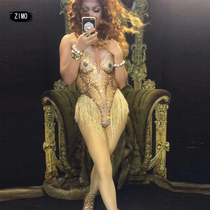 одежда модная Блестящие женские боди стразы AB кисточка сексуальный для сцены для ночных клубов певиц танцев латинских шоу Золотое горение короткий комбинезон облегающий комбинезон ползунки карнавальный костюм
одежда модная Блестящие женские боди стразы AB кисточка сексуальный для сцены для ночных клубов певиц танцев латинских шоу Золотое горение короткий комбинезон облегающий комбинезон ползунки карнавальный костюм
