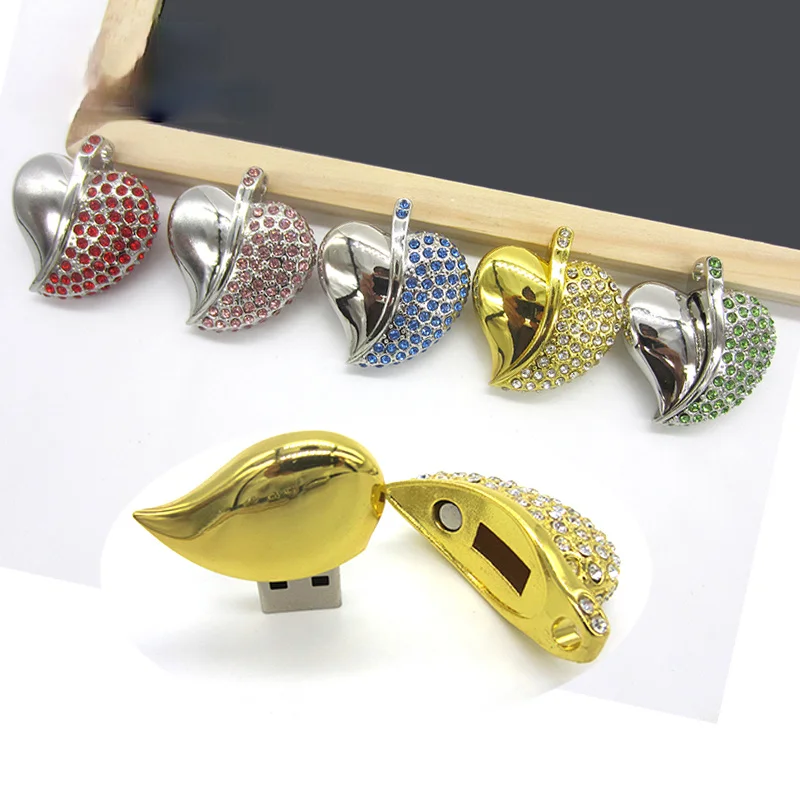 NEW HOT Fashion Metal Crystal Pen Drive 4G 8G 16G 32G 64G Crystal Heart USB Flash Drive USB 2.0 Memory Flash Stick PenDrive Gift
NEW HOT Fashion Metal Crystal Pen Drive 4G 8G 16G 32G 64G Crystal Heart USB Flash Drive USB 2.0 Memory Flash Stick PenDrive Gift
