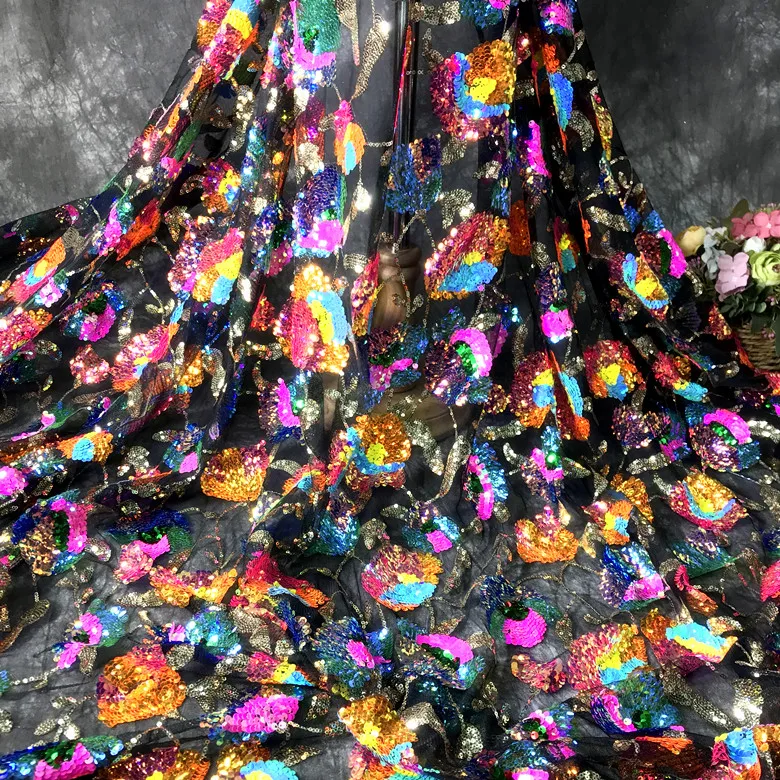 LASUI 1 yard Gorgeous color sequin cluster flower shiny lack mesh dress high-end custom dress designer fabric X0770
LASUI 1 yard Gorgeous color sequin cluster flower shiny lack mesh dress high-end custom dress designer fabric X0770