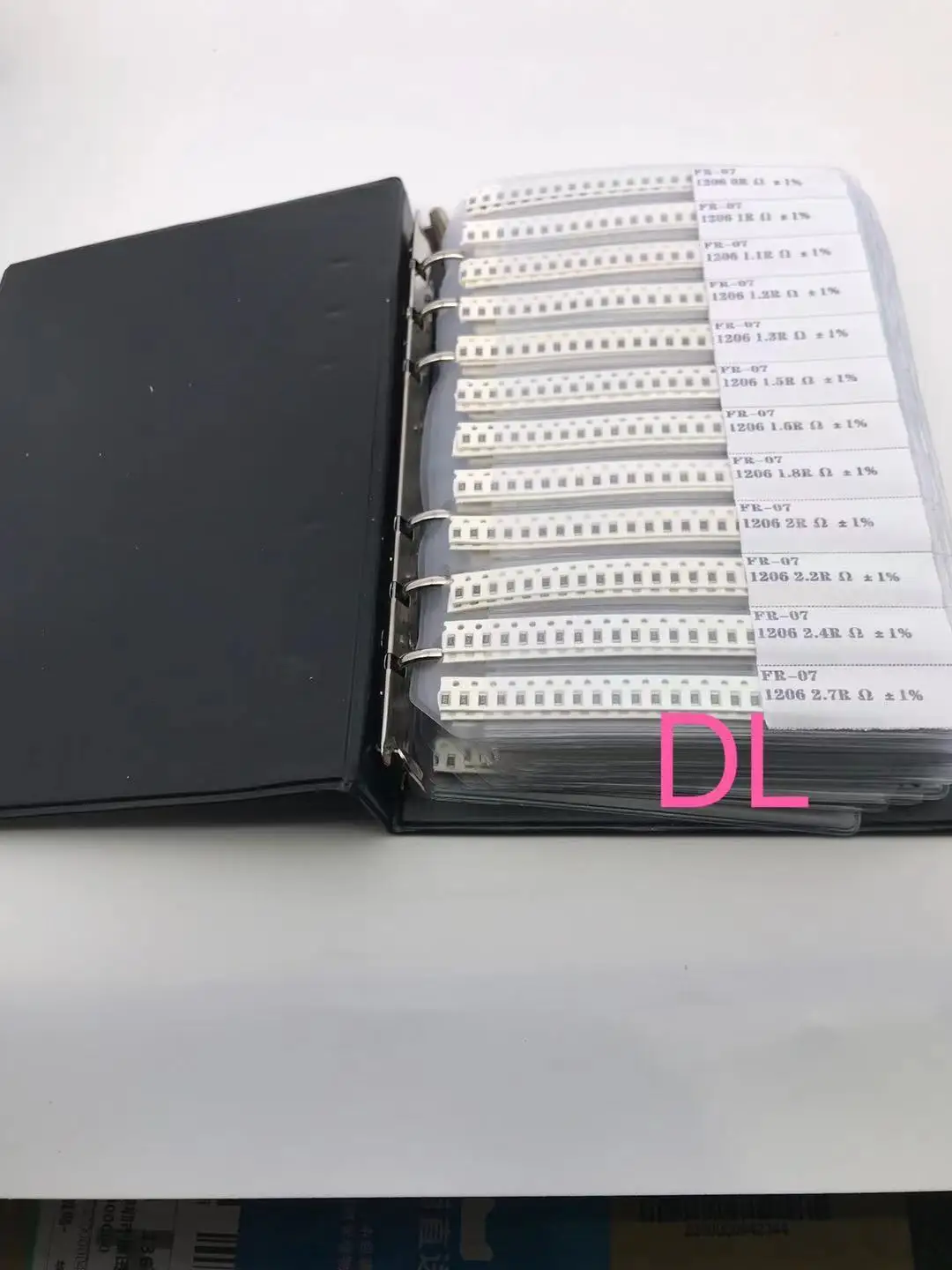 0805 smd smt chip capacitor amostra livro sortido kit 92valuesx50pces = 4600 pces (0.5pf a 10 uf)
0805 smd smt chip capacitor amostra livro sortido kit 92valuesx50pces = 4600 pces (0.5pf a 10 uf)