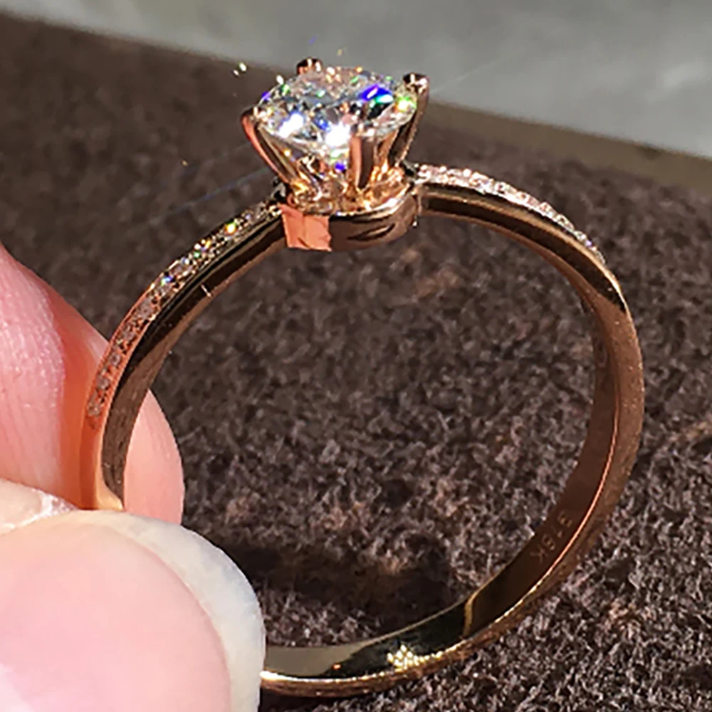 Custom Solid 18K Au750 Rose Gold Women Wedding Party Engagement Ring 1 2 3 4 5 Carat Round Moissanite Diamond Ring Crown
Custom Solid 18K Au750 Rose Gold Women Wedding Party Engagement Ring 1 2 3 4 5 Carat Round Moissanite Diamond Ring Crown