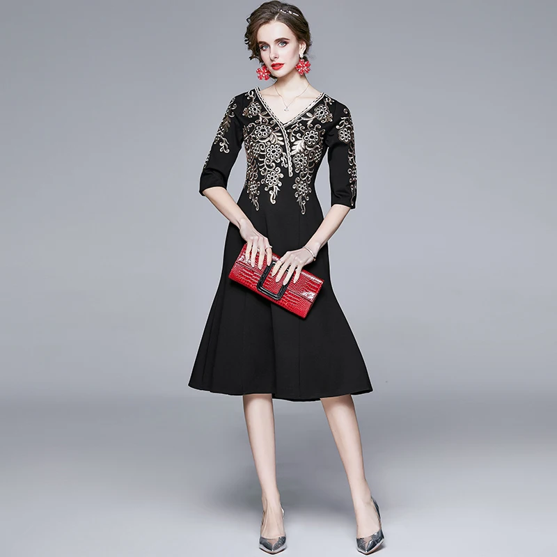 ZUOMAN Women Spring & Autumn Luxury Embroidery Dress Festa High Quality Long Vintage Party Robe Femme Designer V-Neck Vestidos
ZUOMAN Women Spring & Autumn Luxury Embroidery Dress Festa High Quality Long Vintage Party Robe Femme Designer V-Neck Vestidos