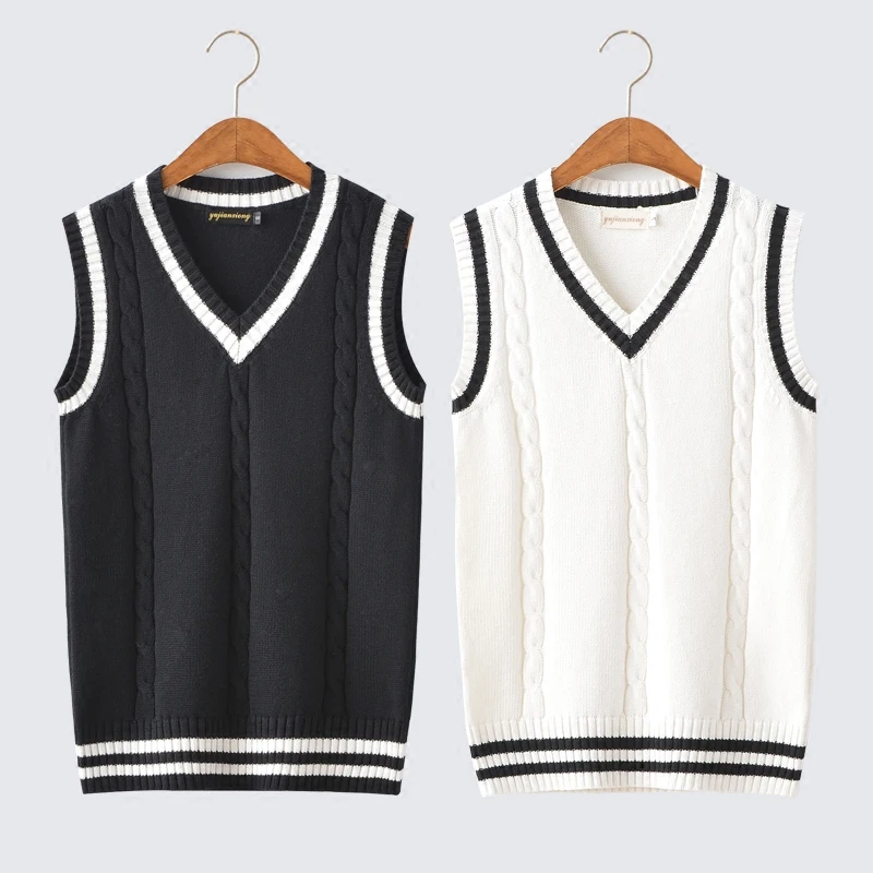 Retro little art Secondary color twisted striped V-neck sweater vest Dark Blue / Black / White
Retro little art Secondary color twisted striped V-neck sweater vest Dark Blue / Black / White