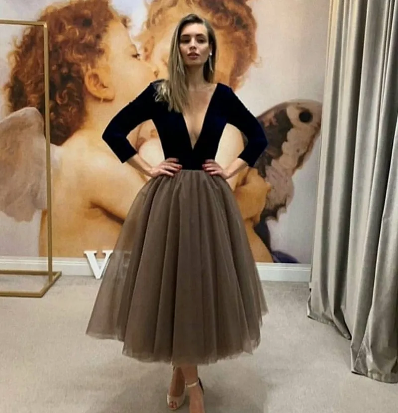 Hot Black Evening Dress 2023 V Neck Long Sleeve Arabic Dubai Top Velvet Abiye Tea Length Prom Formal Gowns Vestido De Fieast
Hot Black Evening Dress 2023 V Neck Long Sleeve Arabic Dubai Top Velvet Abiye Tea Length Prom Formal Gowns Vestido De Fieast