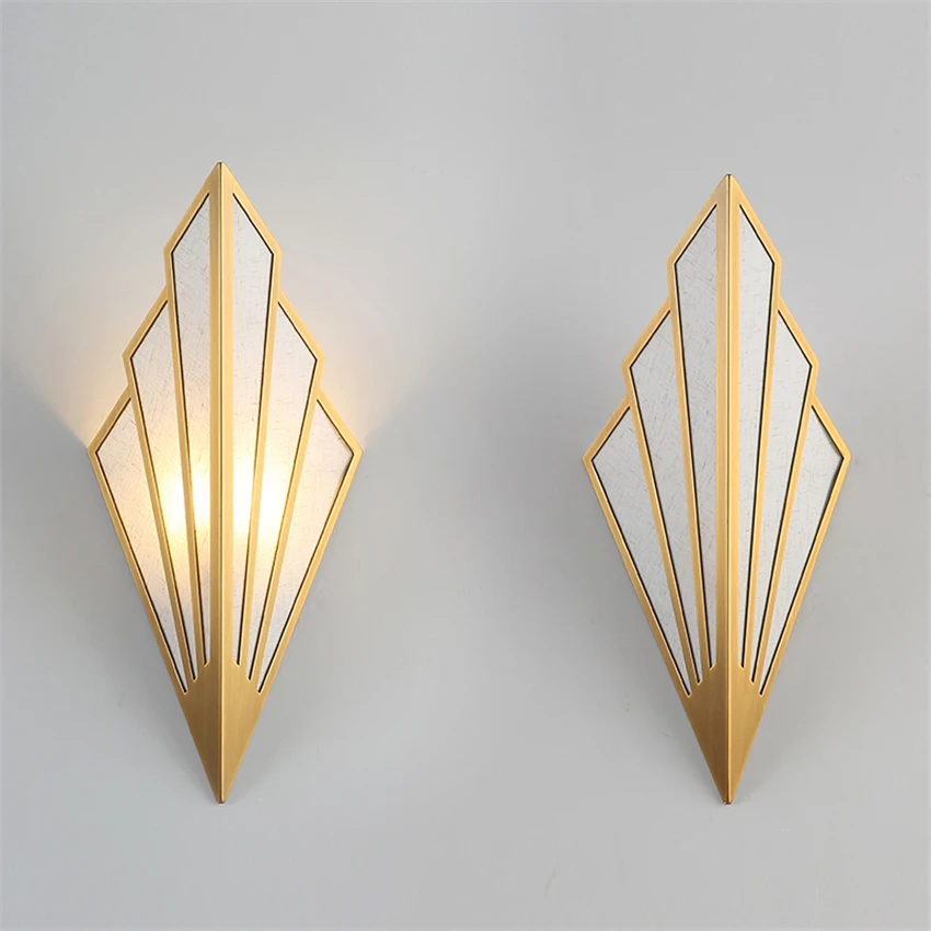 Post-modern Triangular Brass Fan Fabric Wall Lamps Iron Art Deco Chinese Wall Lights Hotel Clubhouse Restaurant Bedroom Lamps
Post-modern Triangular Brass Fan Fabric Wall Lamps Iron Art Deco Chinese Wall Lights Hotel Clubhouse Restaurant Bedroom Lamps