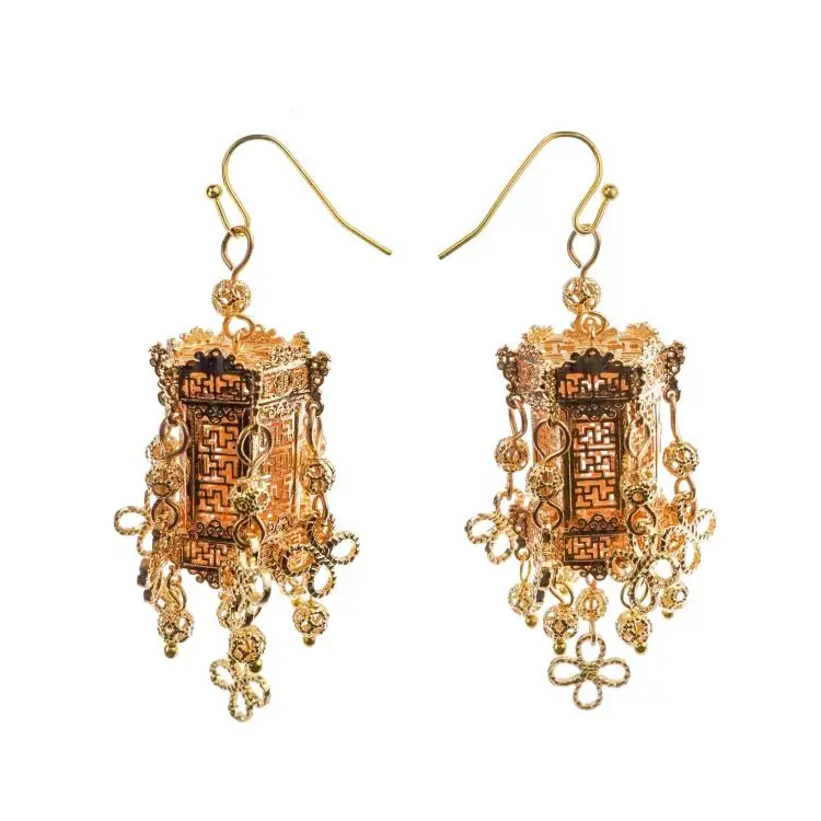Palace Museum Reprinted lantern tassel earrings Chinese style vintage hanfu accessories
Palace Museum Reprinted lantern tassel earrings Chinese style vintage hanfu accessories