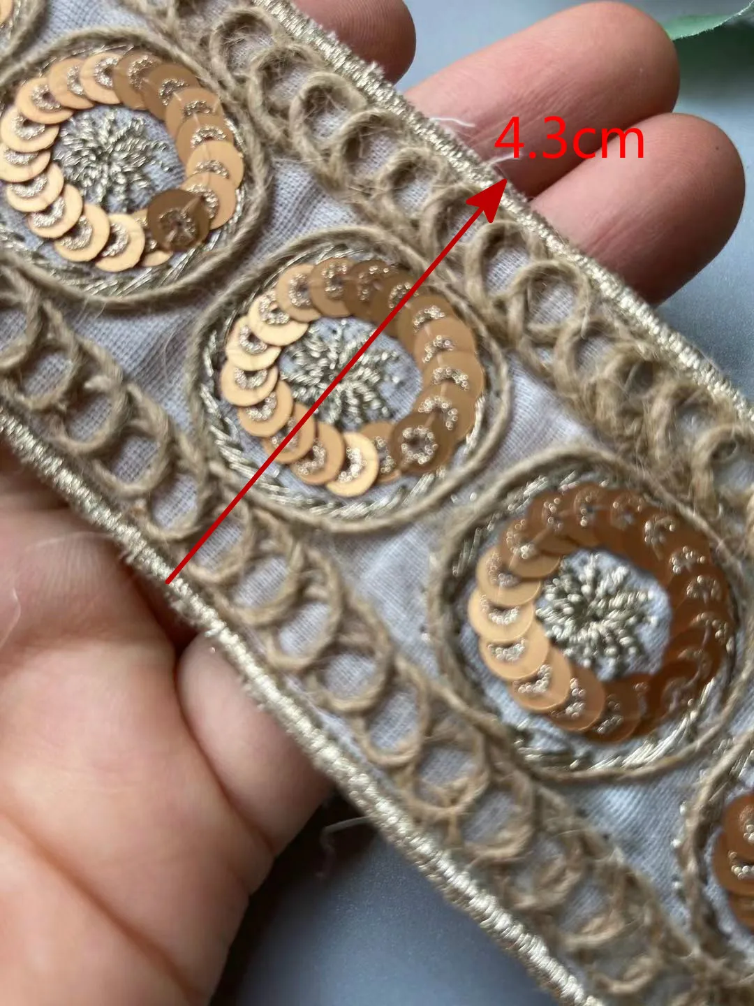 1 Yards Sequin Lace Fabric Embroidery Flower Lace Trims Floral Sequin Sewing for Bags Shoes Craft DIY Apparel Fabrics Swiss Lace
1 Yards Sequin Lace Fabric Embroidery Flower Lace Trims Floral Sequin Sewing for Bags Shoes Craft DIY Apparel Fabrics Swiss Lace