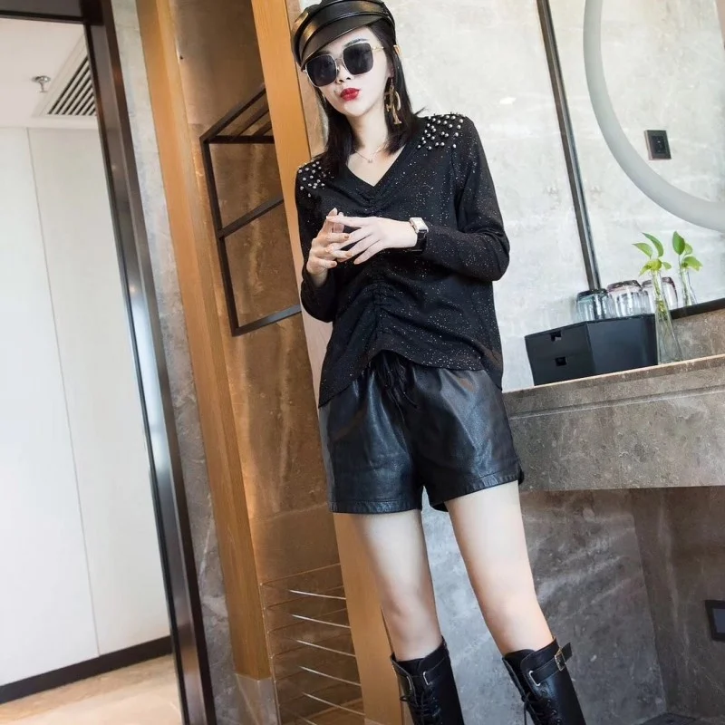 Black Women Punk T-Shirt Plus Size 6XL Tops Casual Loose Long Sleeve V-Neck Drawstring T-Shirts Female Nightclub Sexy shiny Tees
Black Women Punk T-Shirt Plus Size 6XL Tops Casual Loose Long Sleeve V-Neck Drawstring T-Shirts Female Nightclub Sexy shiny Tees