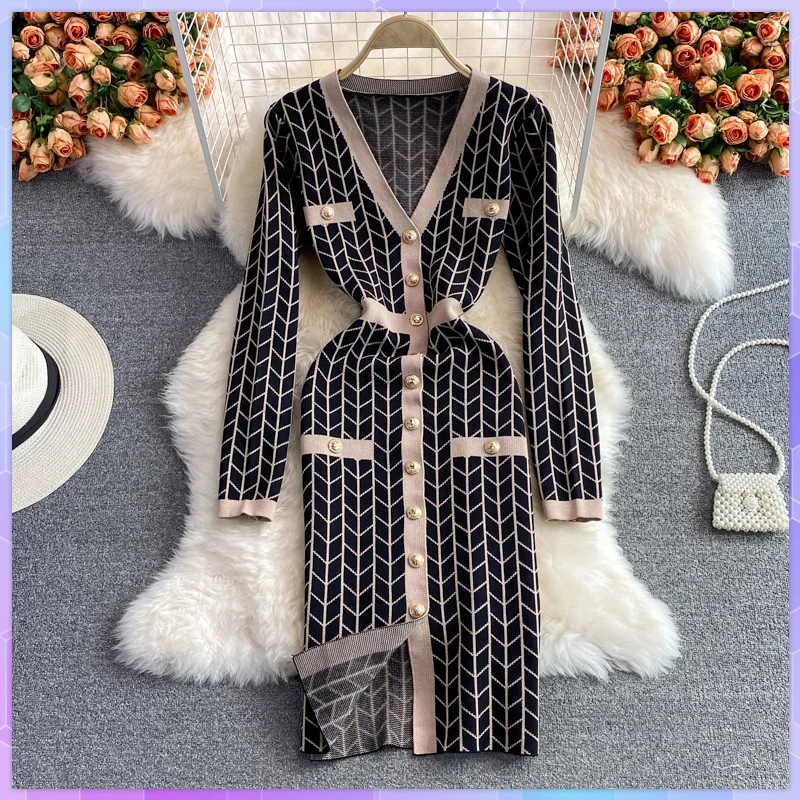 Korean Chic Autumn Knit Dress Women Elegant V-Neck Long Sleeve Plaid Pattern Buttons Skinny Midi Work Party Dresses Office Wear
Korean Chic Autumn Knit Dress Women Elegant V-Neck Long Sleeve Plaid Pattern Buttons Skinny Midi Work Party Dresses Office Wear