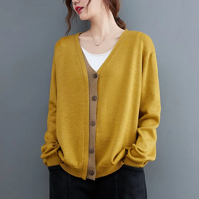 Women Long Sleeve Knitted Cardigan Coats New Arrival 2021 Autumn Simple Style V-neck All-match Loose Female Casual Sweater B1163
Women Long Sleeve Knitted Cardigan Coats New Arrival 2021 Autumn Simple Style V-neck All-match Loose Female Casual Sweater B1163