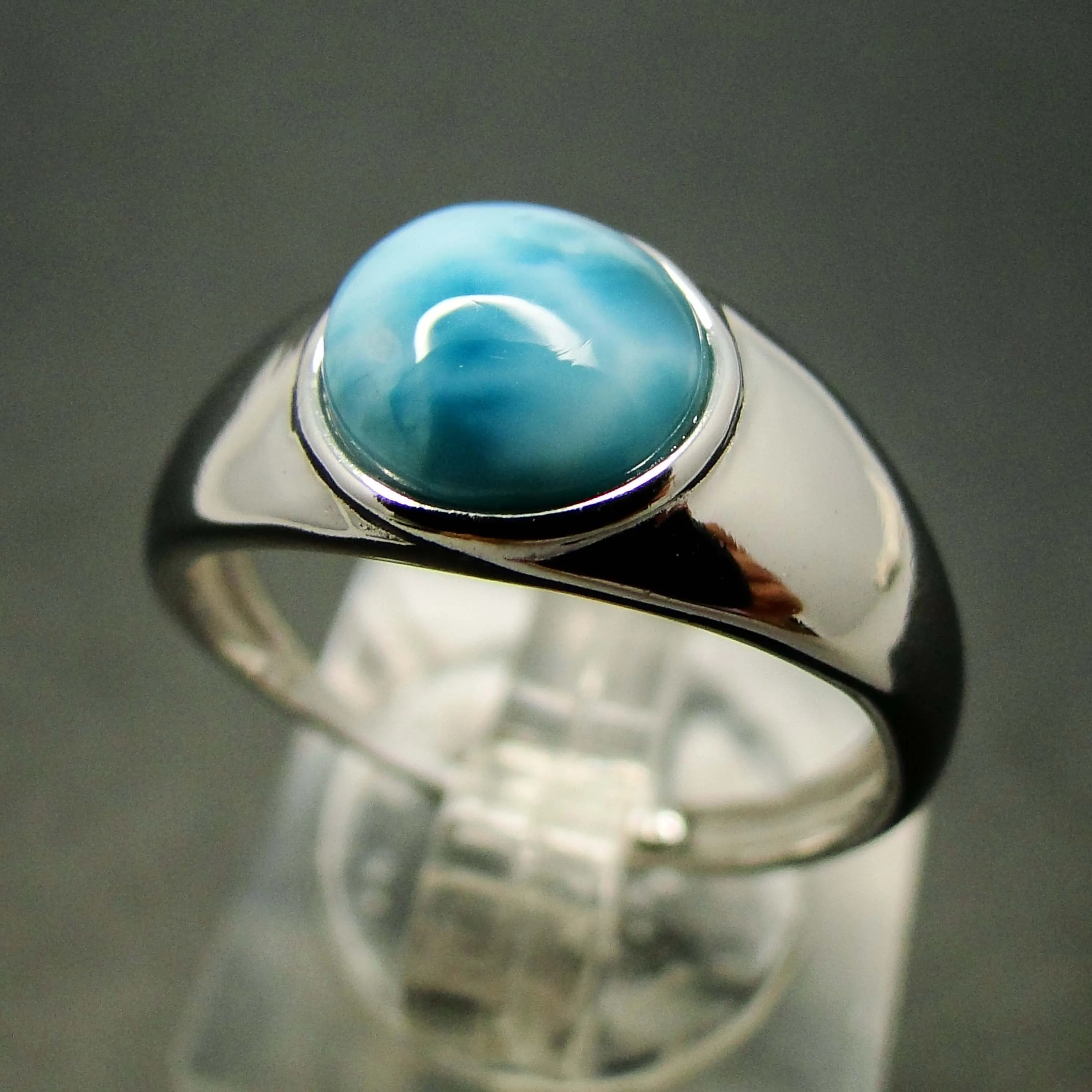 Hot Selling Solid 925 Sterling Silver beautitful Blue Larimar Ring Natural Larimar Women Ring For gift
Hot Selling Solid 925 Sterling Silver beautitful Blue Larimar Ring Natural Larimar Women Ring For gift