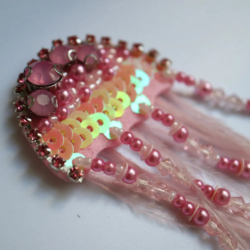 Jellyfish beaded patches for clothing DIY rhinestone feather Sew on patches Embroidery applique parches bordados para ropa
Jellyfish beaded patches for clothing DIY rhinestone feather Sew on patches Embroidery applique parches bordados para ropa