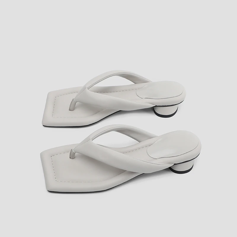 Beach Flip Flops Women's Shoes Summer 2021 Round Heel Casual Clip Foot Flip Flops Wear Anti Slip Fashion Low Heel Sandals Slides
Beach Flip Flops Women's Shoes Summer 2021 Round Heel Casual Clip Foot Flip Flops Wear Anti Slip Fashion Low Heel Sandals Slides