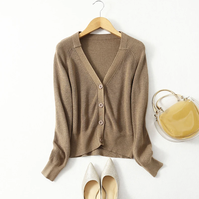Women's Real Silk Blend V Neck Buttons down Long Sleeve Cardigan Sweater Top Shirt Classics Fashion JT023
Women's Real Silk Blend V Neck Buttons down Long Sleeve Cardigan Sweater Top Shirt Classics Fashion JT023