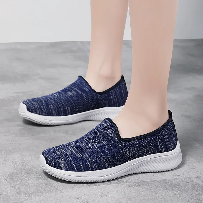 Mother's Shoes Light Round Head Cover Foot Comfortable Casual Sports Shoes Light and Breathable Large Size Women's Shoes
Mother's Shoes Light Round Head Cover Foot Comfortable Casual Sports Shoes Light and Breathable Large Size Women's Shoes