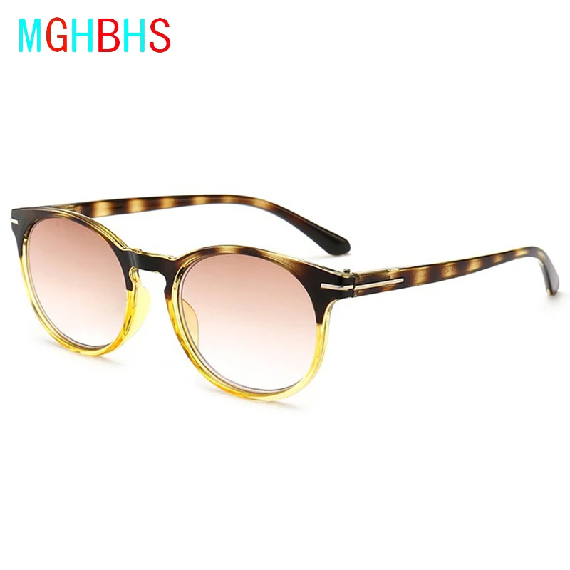 Fashion Gradually Changes Color Reading Glasses Men's Color Sun Reading Glasses Women's Progressive Sunshade Mirror
Fashion Gradually Changes Color Reading Glasses Men's Color Sun Reading Glasses Women's Progressive Sunshade Mirror