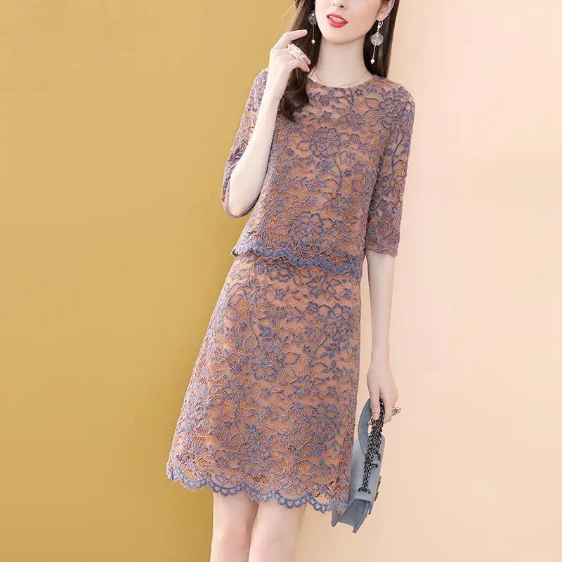 Women Lace Hollow Set Skirt New Thin Temperament Lace Blouse Half-Length Skirt Lady Fashion Lace Two-Piece Suit Elegant W37
Women Lace Hollow Set Skirt New Thin Temperament Lace Blouse Half-Length Skirt Lady Fashion Lace Two-Piece Suit Elegant W37