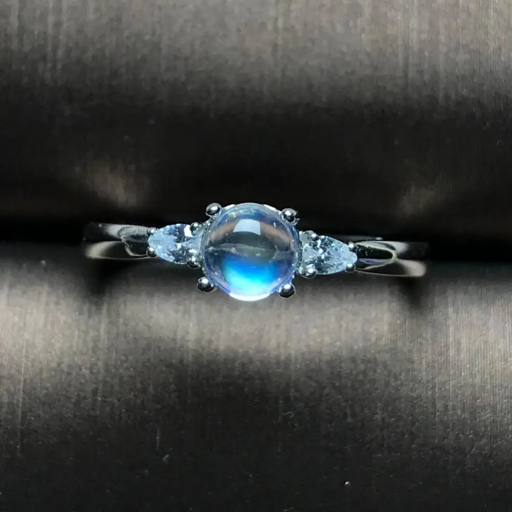New natural glass body blue moonstone ring 925 silver ladies ring simple and compact fashion trend
New natural glass body blue moonstone ring 925 silver ladies ring simple and compact fashion trend