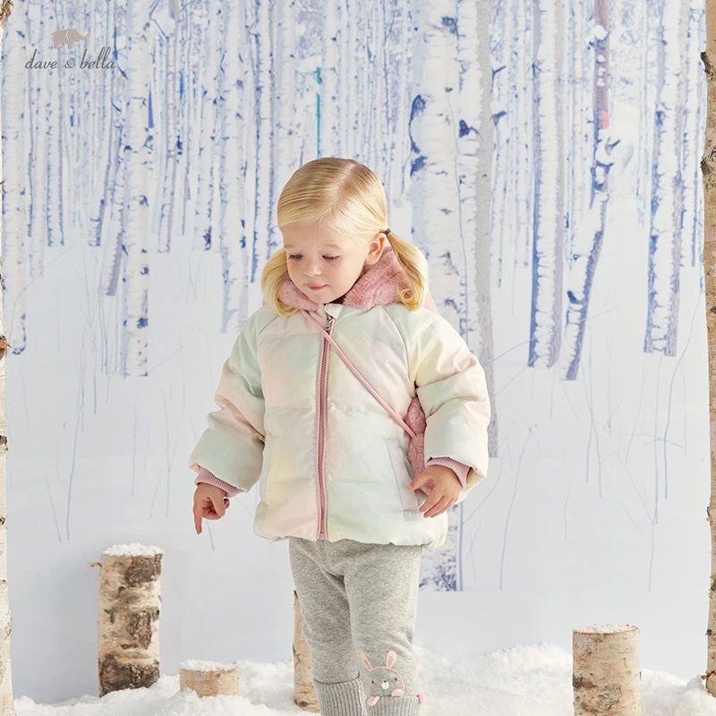 DB20025 dave bella winter baby girls cartoon down hooded coat children 90% white duck down padded kids jacket with a small bag
DB20025 dave bella winter baby girls cartoon down hooded coat children 90% white duck down padded kids jacket with a small bag