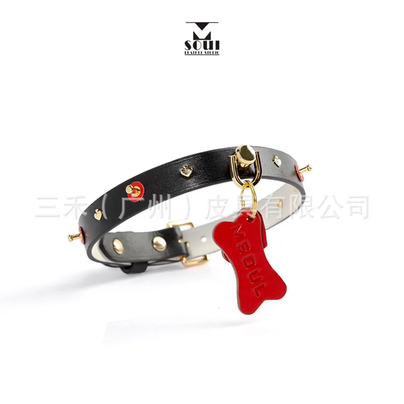 Sexy leather collar choker necklace cowhide personality choker collar clavicle chain
Sexy leather collar choker necklace cowhide personality choker collar clavicle chain