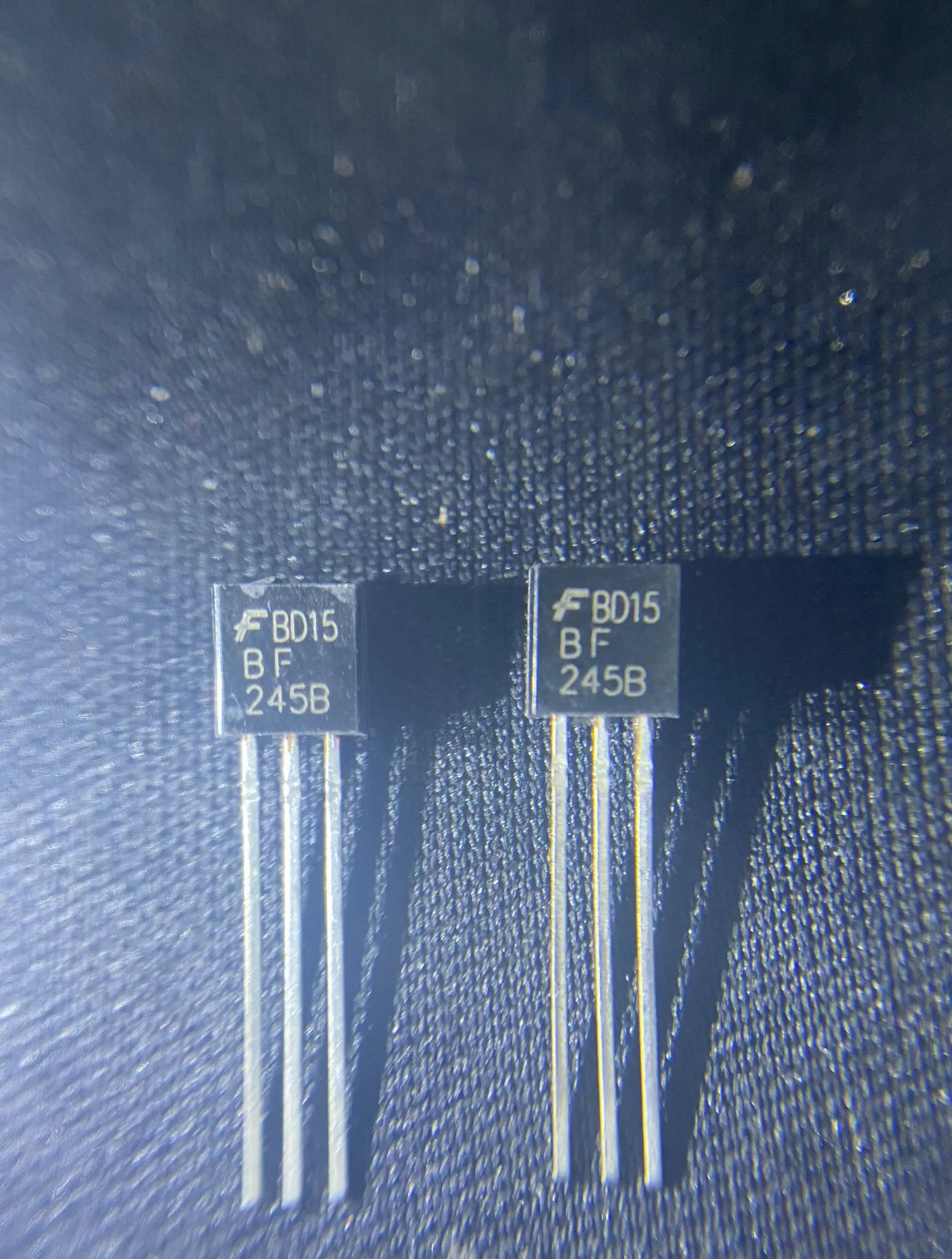 100 шт./лот F245B BF245B BF245 TO-92 100% новый оригинальный Бесплатная доставка
100 шт./лот F245B BF245B BF245 TO-92 100% новый оригинальный Бесплатная доставка