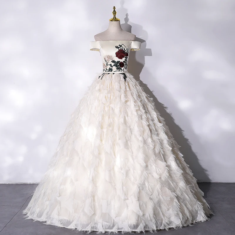 Evening Dress Elegant Embroidery Off The Shoulder Ball Gown Empire Short Sleeves Floor-Length Party Formal Dresses Woman B1428
Evening Dress Elegant Embroidery Off The Shoulder Ball Gown Empire Short Sleeves Floor-Length Party Formal Dresses Woman B1428