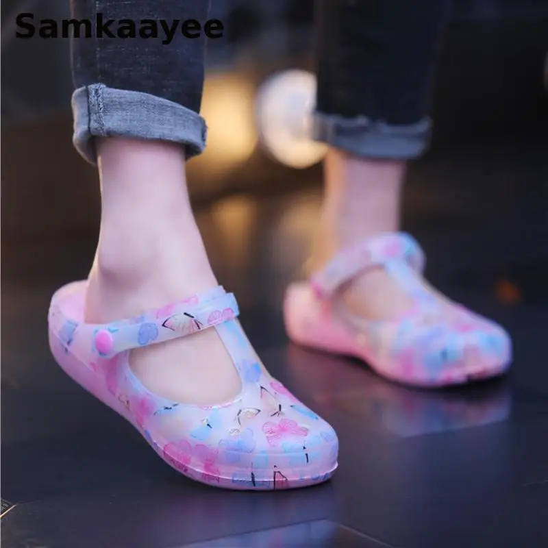 Size 36-41 Womens Sandals Summer Female Print Garden Shoes Slip-On Slippers Soft Bottom Clogs Hollow Breathable Jelly Zapatos 14
Size 36-41 Womens Sandals Summer Female Print Garden Shoes Slip-On Slippers Soft Bottom Clogs Hollow Breathable Jelly Zapatos 14