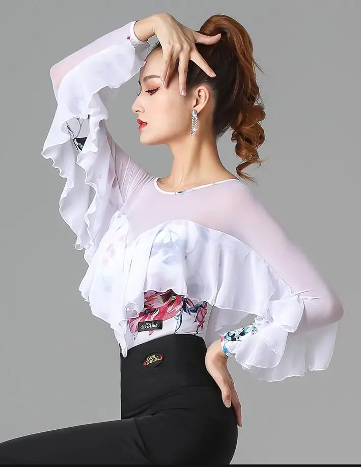 2021 NEW long-sleeved waltz blouse woman modern dance Clothes Ballroom Latin dance leotards
2021 NEW long-sleeved waltz blouse woman modern dance Clothes Ballroom Latin dance leotards