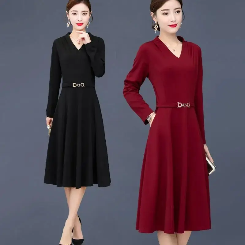 Pocket mother's large size spring 2021 autumn winter new dress women's waist closing V-neck covering belly thin medium length ov
Pocket mother's large size spring 2021 autumn winter new dress women's waist closing V-neck covering belly thin medium length ov