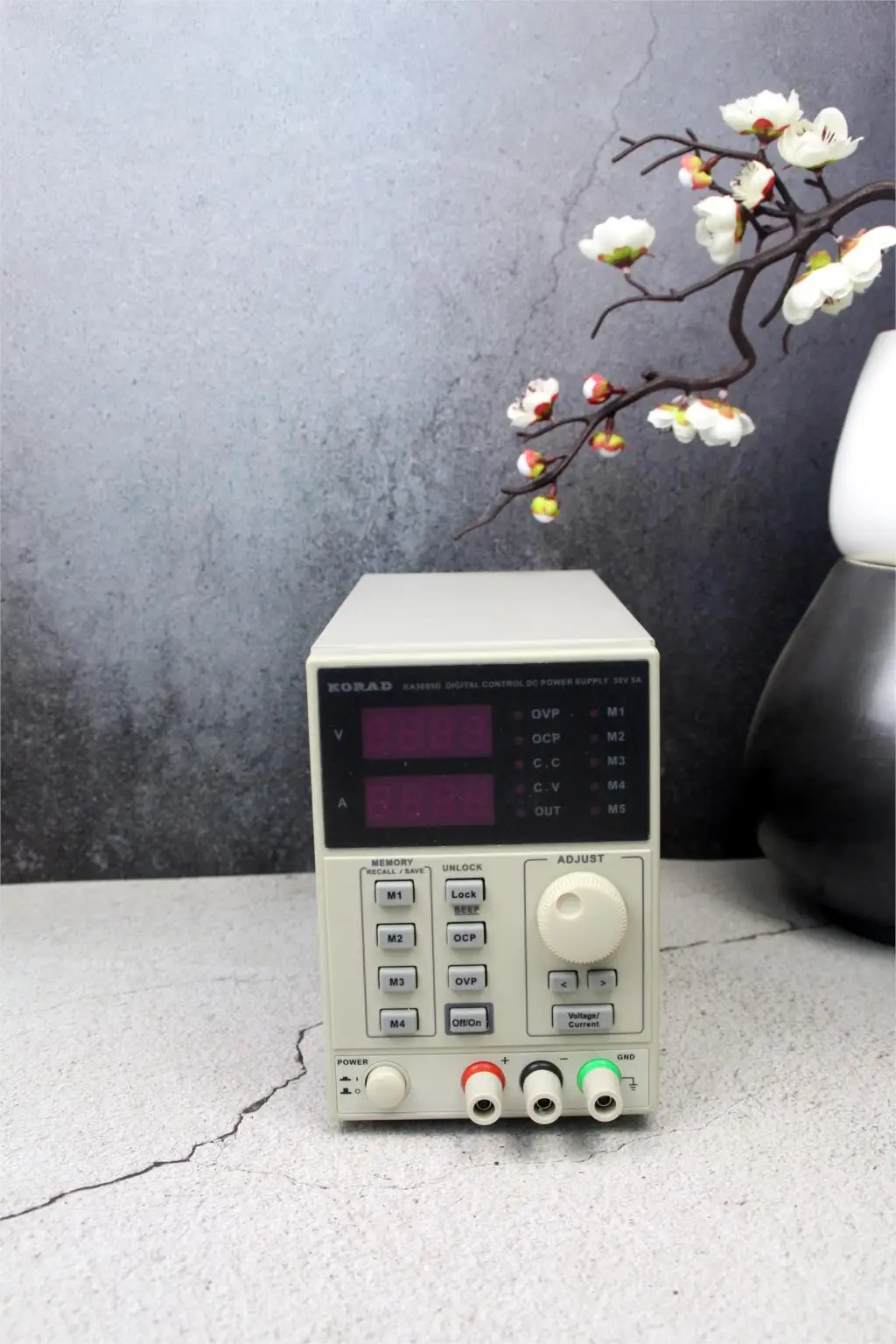 KA3005D 0~30V 0~5A Precision Variable Adjustable DC Power Supply Digital Regulated Lab Grade for Phone Repair
KA3005D 0~30V 0~5A Precision Variable Adjustable DC Power Supply Digital Regulated Lab Grade for Phone Repair