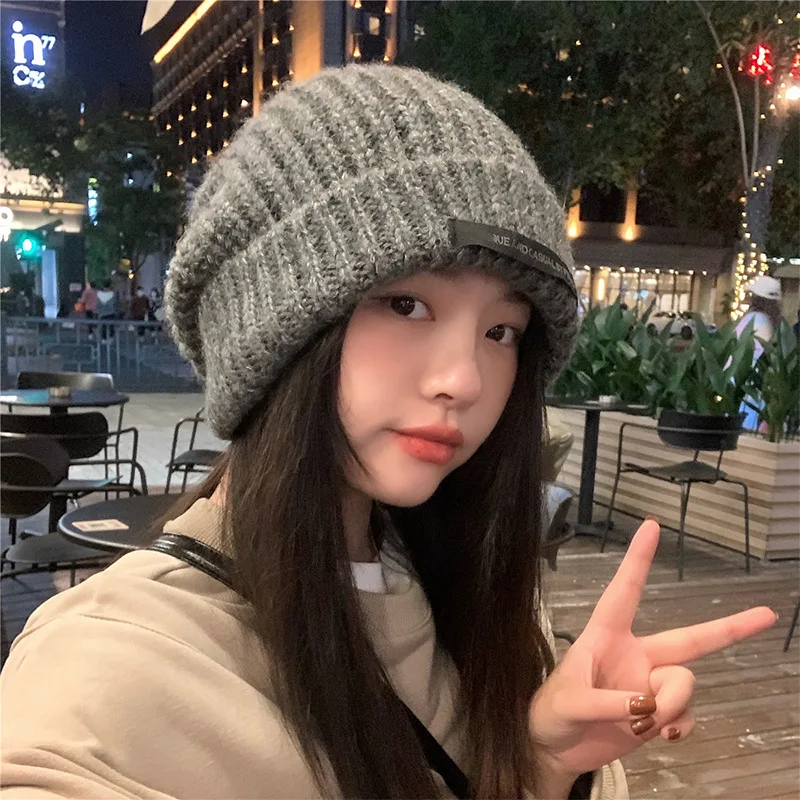 2021autumn and winter new fashion all-match big head knitted hat show face small warm knitted hat Korean version of the cold hat
2021autumn and winter new fashion all-match big head knitted hat show face small warm knitted hat Korean version of the cold hat
