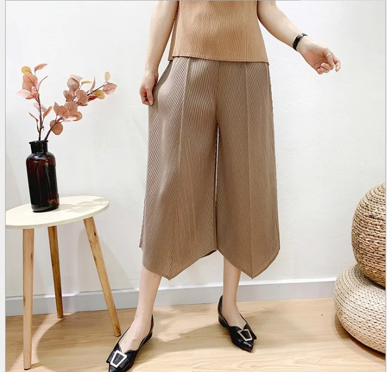 HOT SELLING Fashion fold pure color high-waist straight pants Cropped pants IN STOCK
HOT SELLING Fashion fold pure color high-waist straight pants Cropped pants IN STOCK