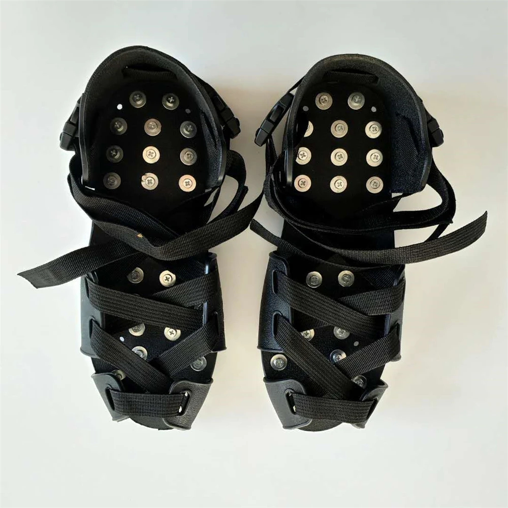 Fly Fishing Waders Ice Fishing Shoes 32 Teeth Climbing Crampons Outdoor Walk Antiskid Shoes Stainless Steel Nails Shoe Covers
Fly Fishing Waders Ice Fishing Shoes 32 Teeth Climbing Crampons Outdoor Walk Antiskid Shoes Stainless Steel Nails Shoe Covers