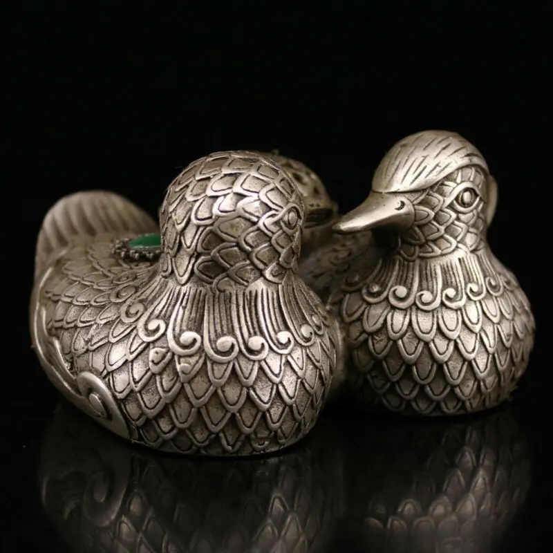 Ancient pure copper all copper gilt silver inlaid gemstone mandarin duck incense
Ancient pure copper all copper gilt silver inlaid gemstone mandarin duck incense