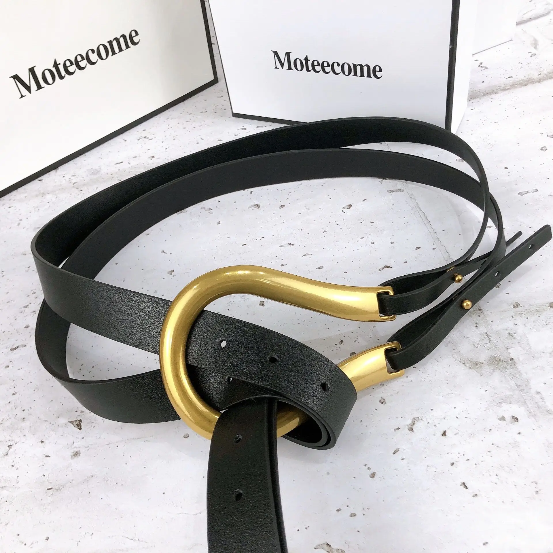 2020 Newest Fashion All-match PU Leather Belt for Blazer Solid Color Long 136cm Stylish High Street Quality Belt
2020 Newest Fashion All-match PU Leather Belt for Blazer Solid Color Long 136cm Stylish High Street Quality Belt