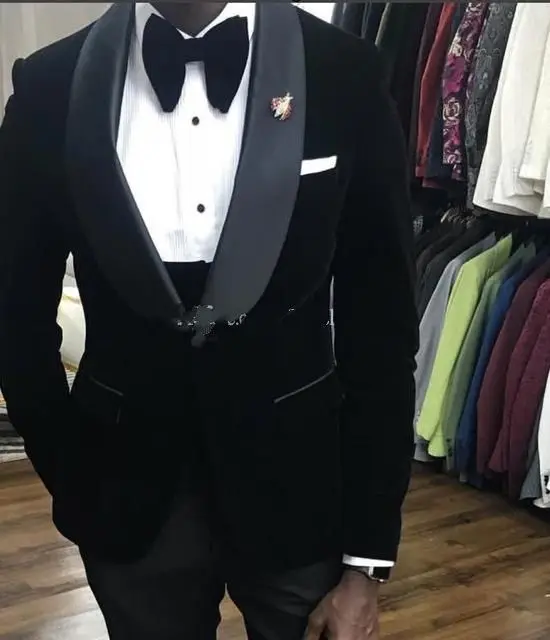 Classic One Button Black Velour Wedding Groom Tuxedos Shawl Lapel Groomsmen Men Formal Prom Suits (Jacket+Pants+Vest+Bow Tie)
Classic One Button Black Velour Wedding Groom Tuxedos Shawl Lapel Groomsmen Men Formal Prom Suits (Jacket+Pants+Vest+Bow Tie)